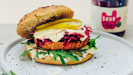 Veggie-Burger mit Kraut & Cashew-Mayo